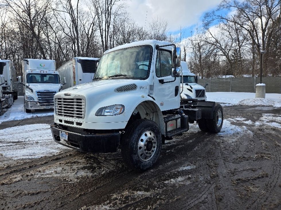 Day Cab Tractor-Heavy Duty Tractors-Freightliner-2018-M2-Ypsilanti-MI-140,102\n\t\tmiles-$ 46,000 - Image 3