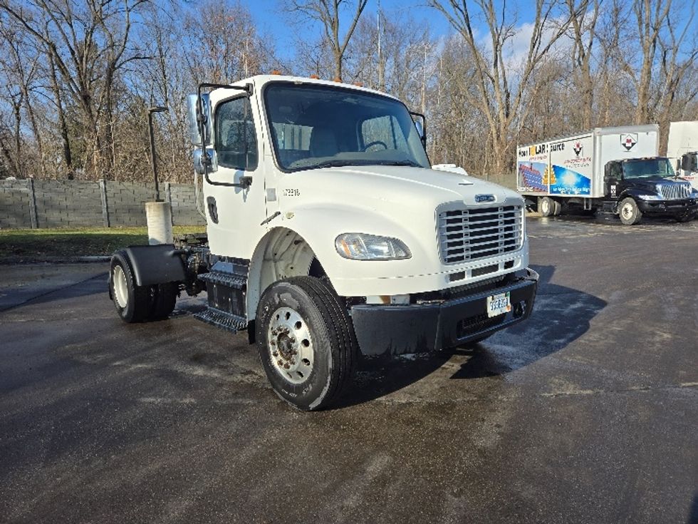 Day Cab Tractor-Heavy Duty Tractors-Freightliner-2018-M2-Ypsilanti-MI-150,228\n\t\tmiles-$ 45,500 - Image 1
