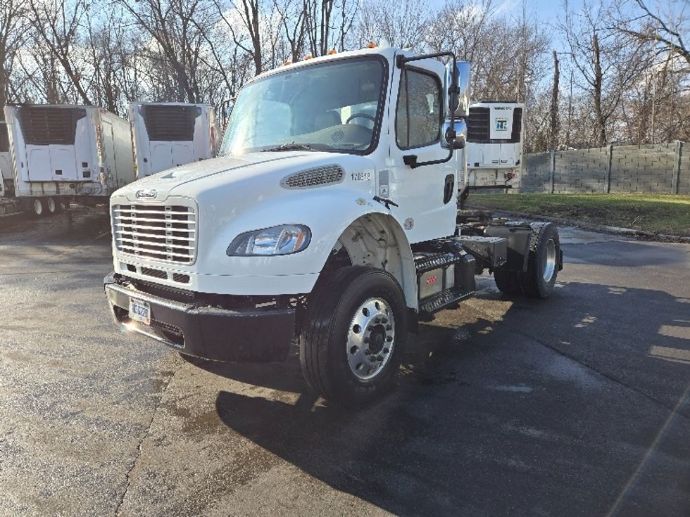 Day Cab Tractor-Heavy Duty Tractors-Freightliner-2018-M2-Ypsilanti-MI-150,228\n\t\tmiles-$ 45,500 - Image 3