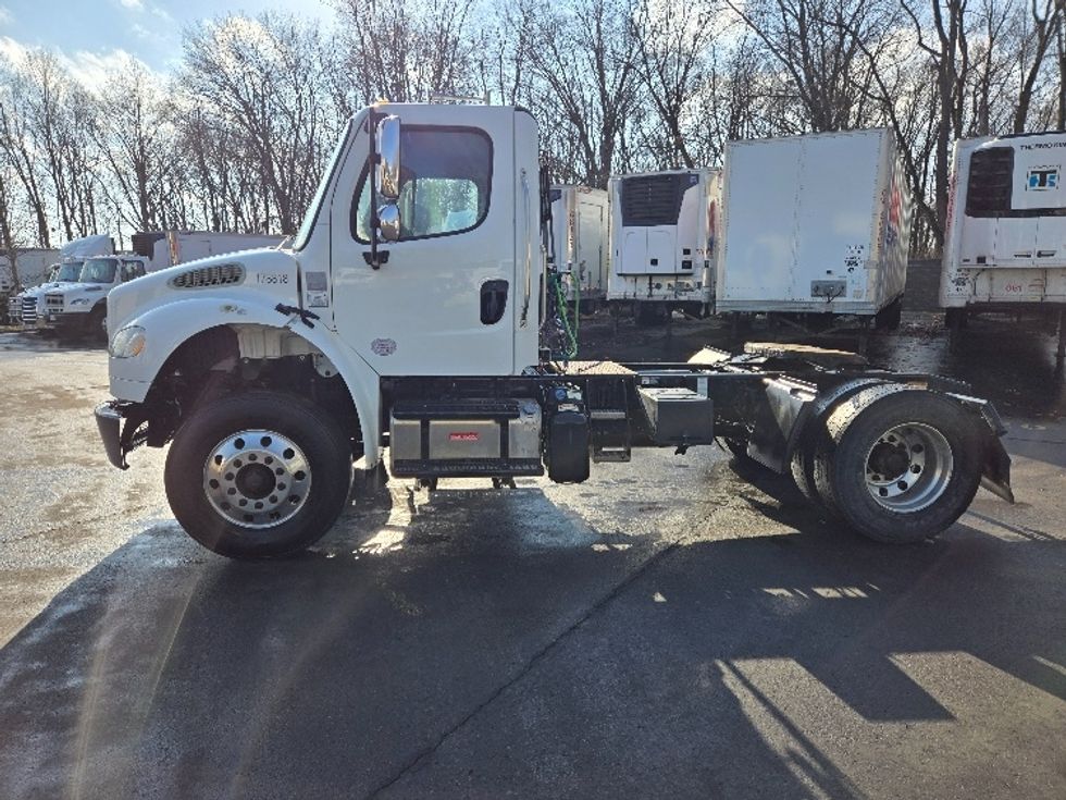 Day Cab Tractor-Heavy Duty Tractors-Freightliner-2018-M2-Ypsilanti-MI-150,228\n\t\tmiles-$ 45,500 - Image 4