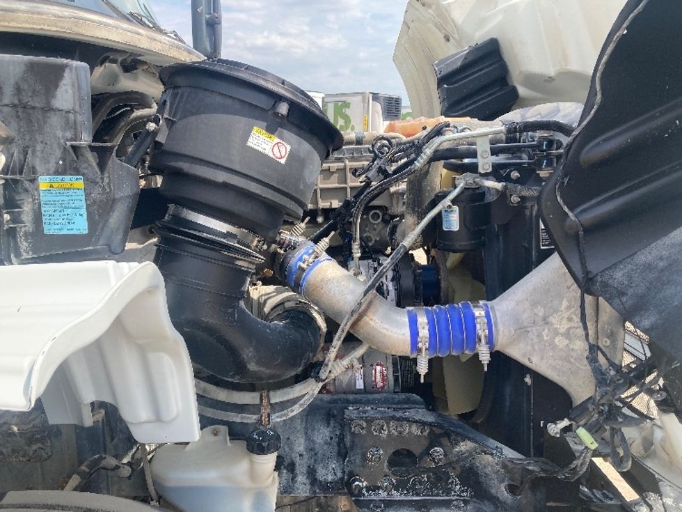 Day Cab Tractor-Heavy Duty Tractors-Freightliner-2018-M211264S-Grand Prairie-TX-238,158\n\t\tmiles-$ 33,500 - Image 15