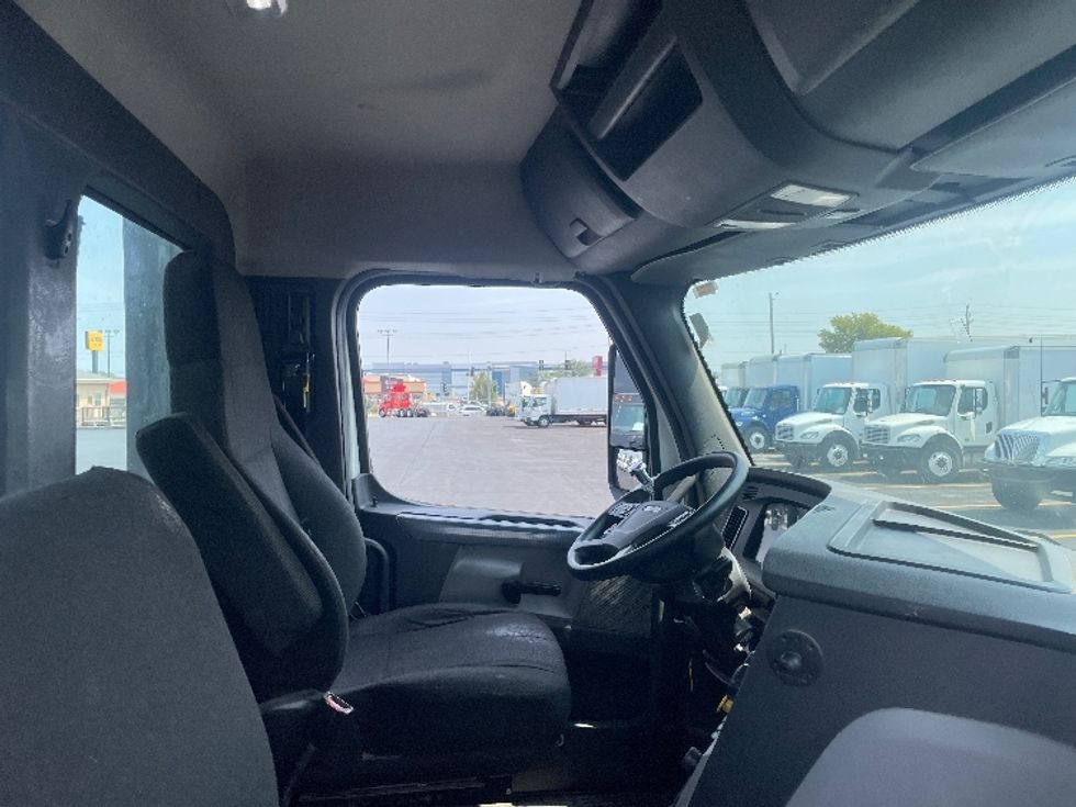 Day Cab Tractor-Heavy Duty Tractors-Freightliner-2018-T11664ST-Chicago (Melrose Park)-IL-410,415\n\t\tmiles-$ 40,500 - Image 14