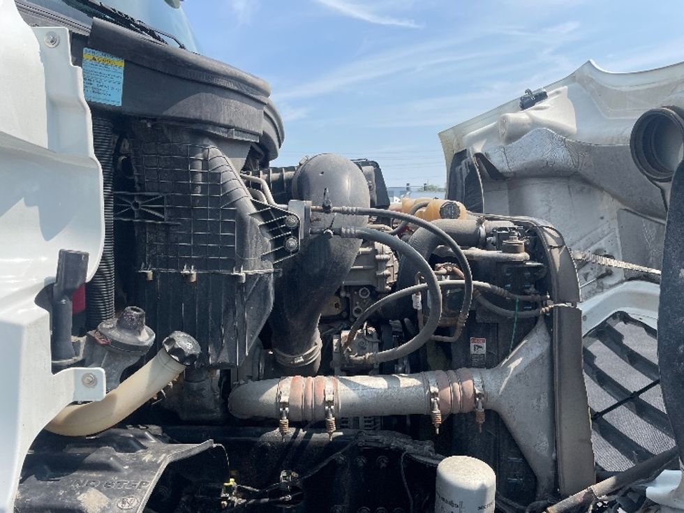 Day Cab Tractor-Heavy Duty Tractors-Freightliner-2018-T11664ST-Chicago (Melrose Park)-IL-410,415\n\t\tmiles-$ 40,500 - Image 15