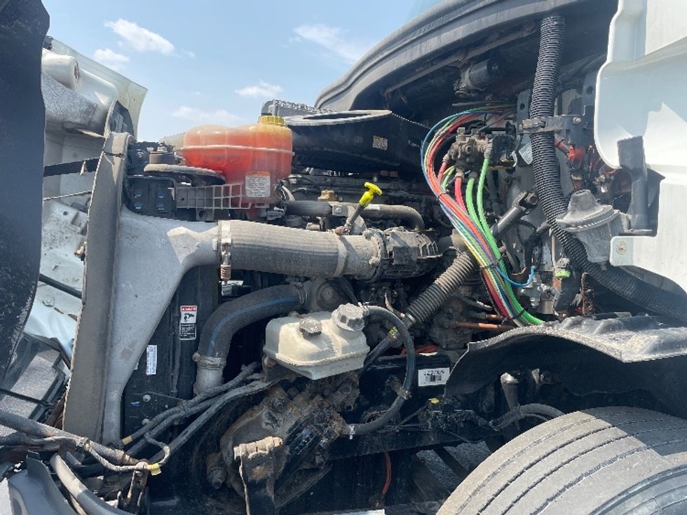 Day Cab Tractor-Heavy Duty Tractors-Freightliner-2018-T11664ST-Chicago (Melrose Park)-IL-410,415\n\t\tmiles-$ 40,500 - Image 16