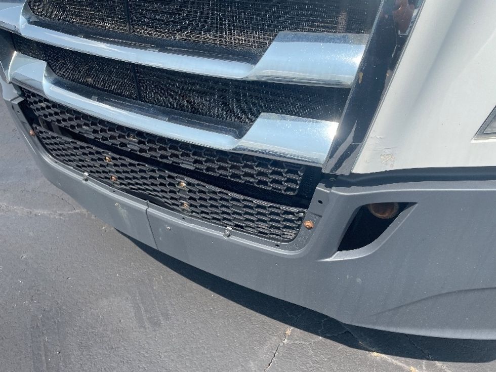 Day Cab Tractor-Heavy Duty Tractors-Freightliner-2018-T11664ST-Chicago (Melrose Park)-IL-410,415\n\t\tmiles-$ 40,500 - Image 17