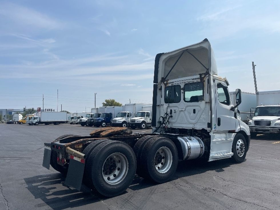 Day Cab Tractor-Heavy Duty Tractors-Freightliner-2018-T11664ST-Chicago (Melrose Park)-IL-410,415\n\t\tmiles-$ 40,500 - Image 7