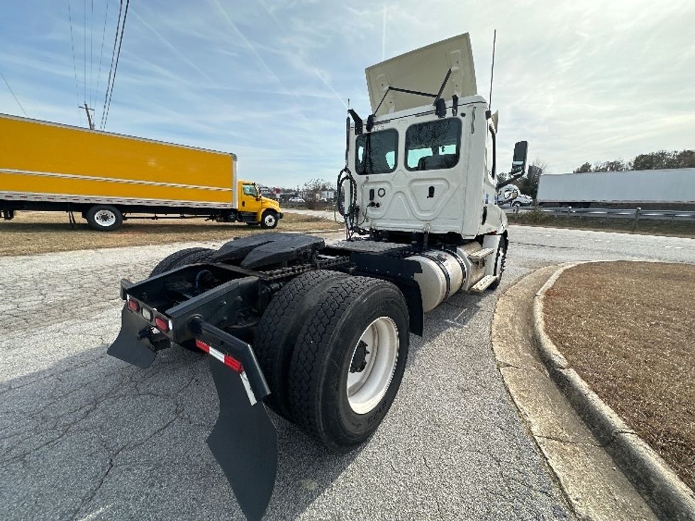 Day Cab Tractor-Heavy Duty Tractors-Freightliner-2018-T12642ST-Conyers-GA-375,673\n\t\tmiles-$ 42,000 - Image 18