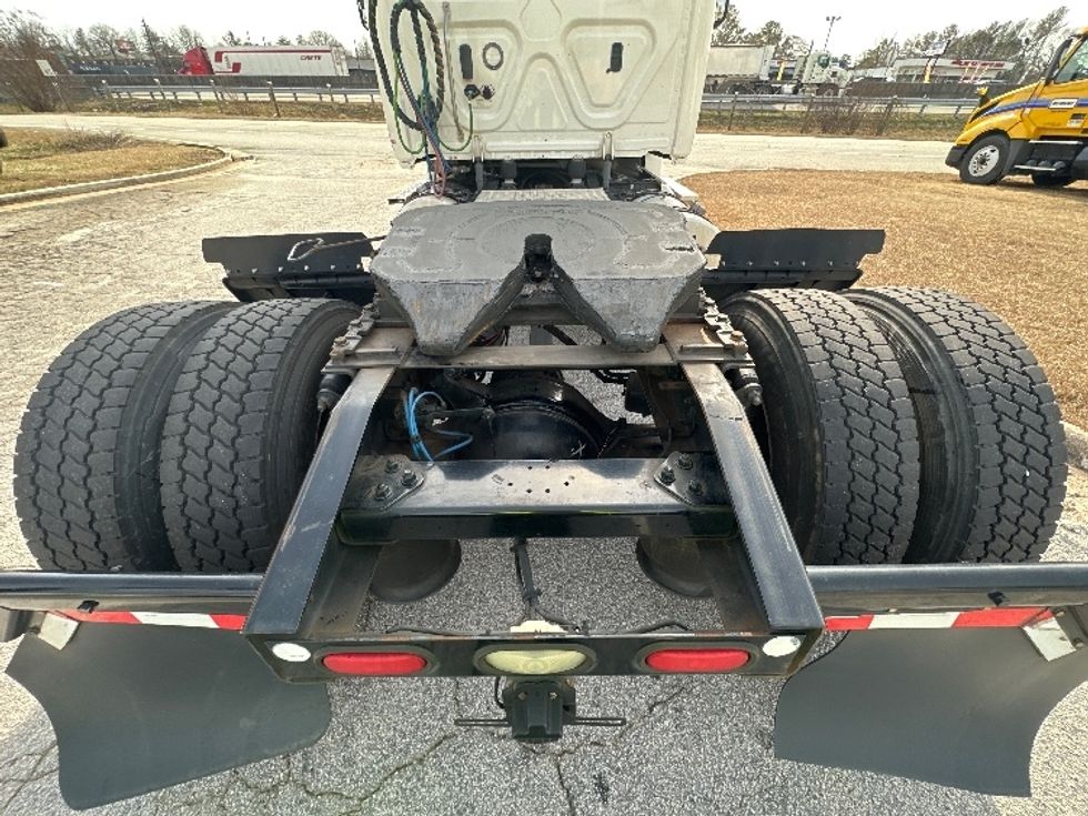 Day Cab Tractor-Heavy Duty Tractors-Freightliner-2018-T12642ST-Conyers-GA-375,673\n\t\tmiles-$ 42,000 - Image 6