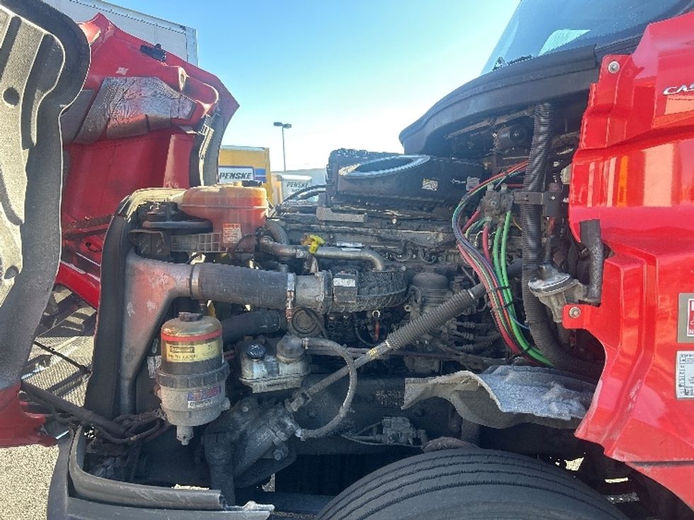 Day Cab Tractor-Heavy Duty Tractors-Freightliner-2018-T12642ST-Dayton-NJ-211,931\n\t\tmiles-$ 43,250 - Image 16