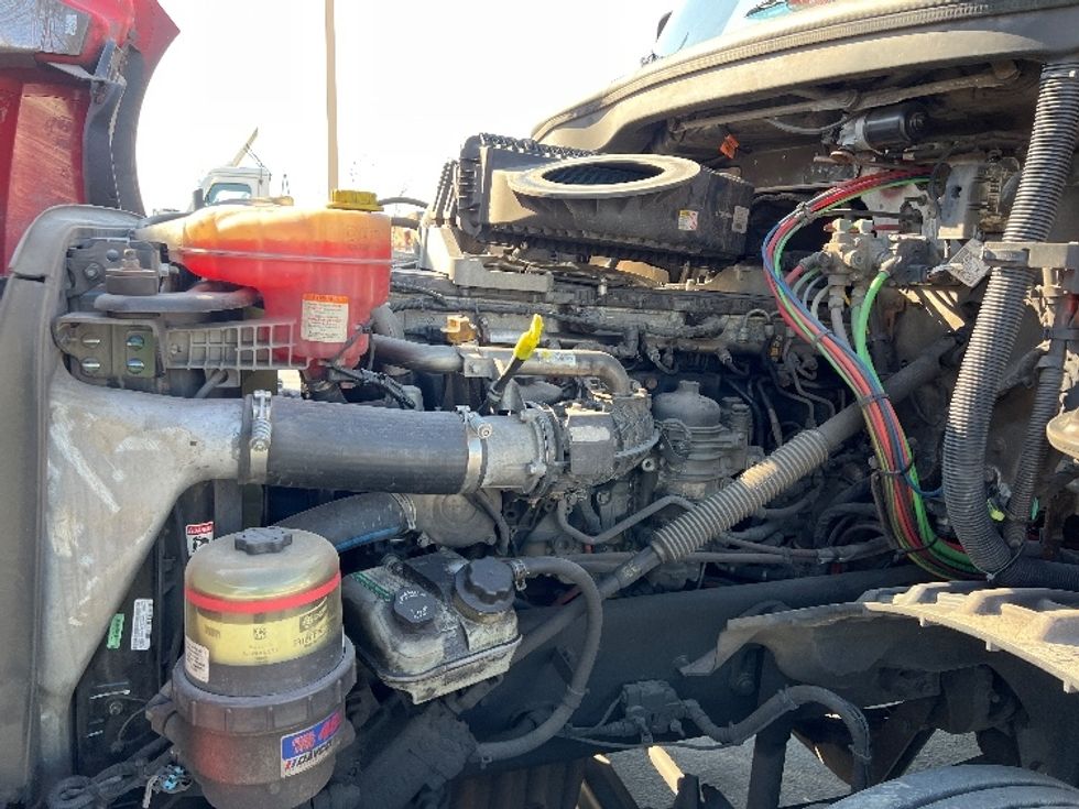 Day Cab Tractor-Heavy Duty Tractors-Freightliner-2018-T12642ST-Pennsauken-NJ-373,664\n\t\tmiles-$ 34,500 - Image 16