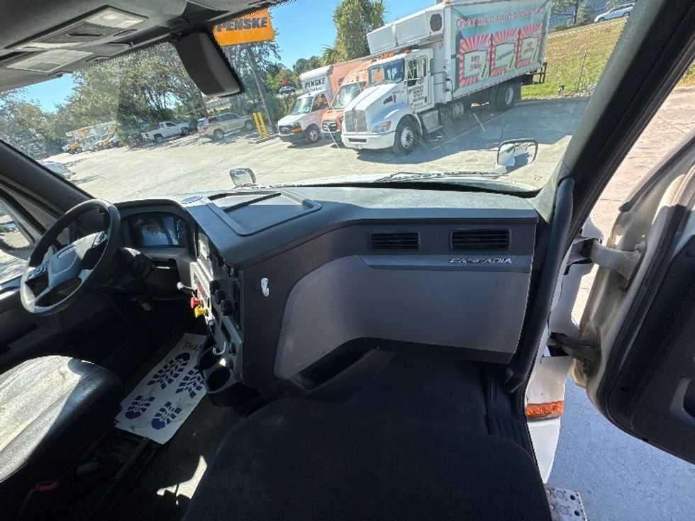 Day Cab Tractor-Heavy Duty Tractors-Freightliner-2018-T12642ST-Tampa-FL-600,091\n\t\tmiles-$ 23,500 - Image 13