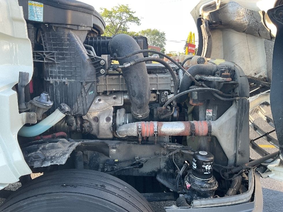 Day Cab Tractor-Heavy Duty Tractors-Freightliner-2018-T12664ST-Akron-OH-275,401\n\t\tmiles-$ 41,750 - Image 15