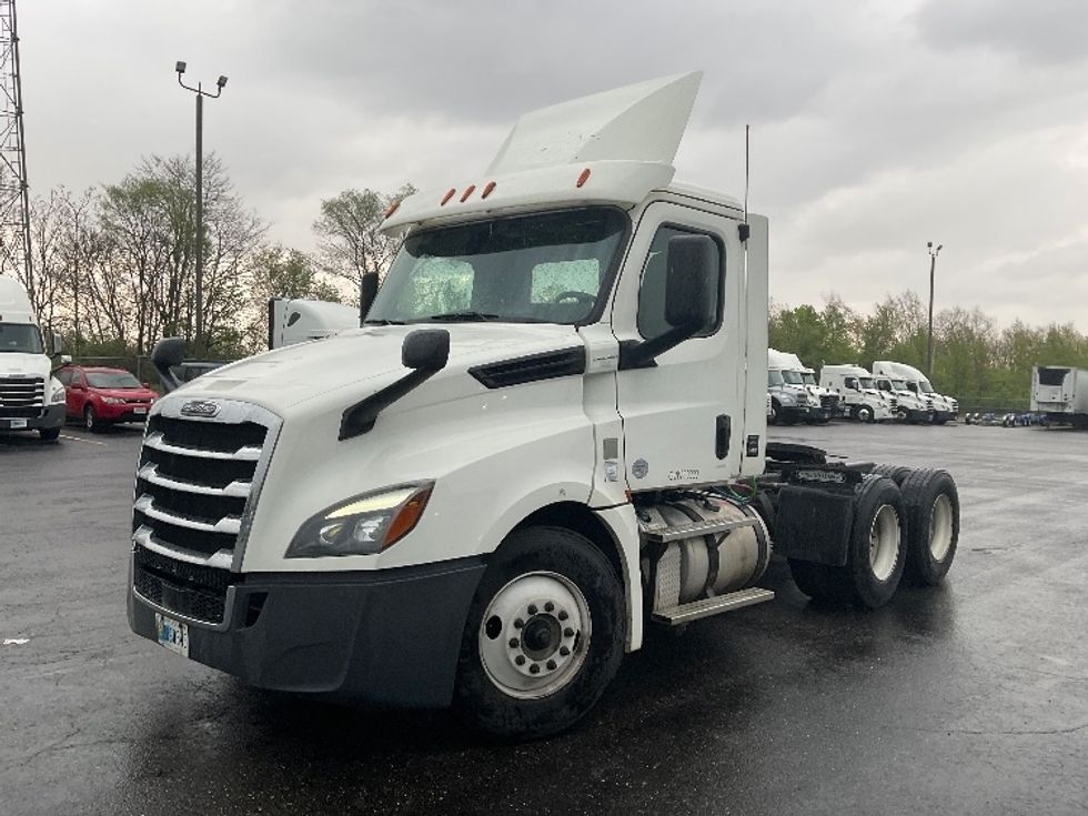 Day Cab Tractor-Heavy Duty Tractors-Freightliner-2018-T12664ST-Akron-OH-619,249\n\t\tmiles-$ 30,750 - Image 3
