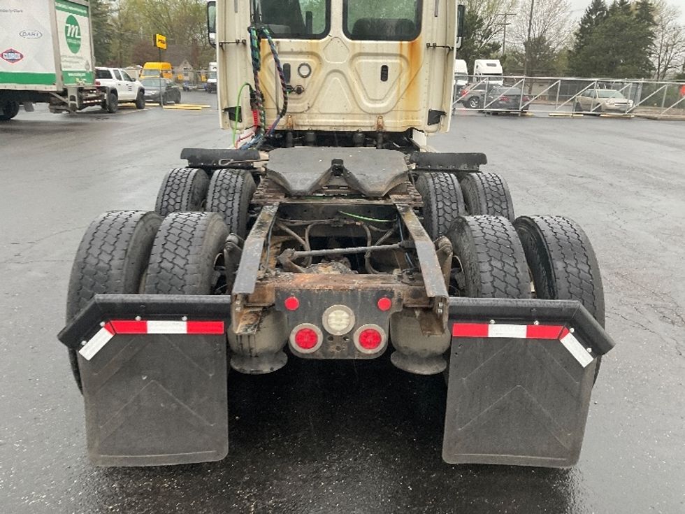 Day Cab Tractor-Heavy Duty Tractors-Freightliner-2018-T12664ST-Akron-OH-619,249\n\t\tmiles-$ 30,750 - Image 6