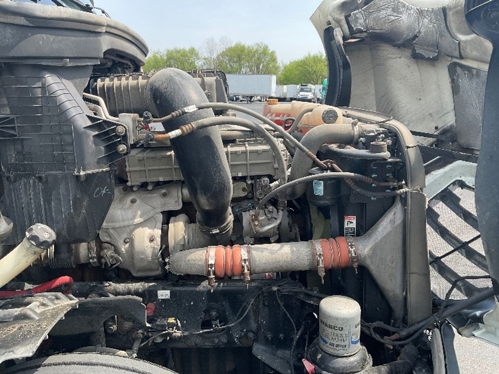 Day Cab Tractor-Heavy Duty Tractors-Freightliner-2018-T12664ST-Akron-OH-628,411\n\t\tmiles-$ 30,000 - Image 15