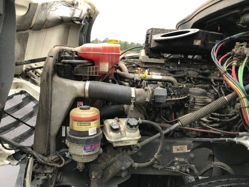 Day Cab Tractor-Heavy Duty Tractors-Freightliner-2018-T12664ST-Alabaster-AL-323,837\n\t\tmiles-$ 50,250 - Image 16