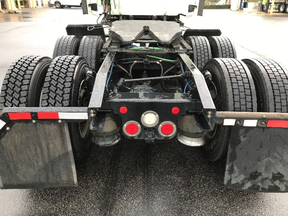 Day Cab Tractor-Heavy Duty Tractors-Freightliner-2018-T12664ST-Alabaster-AL-323,837\n\t\tmiles-$ 50,250 - Image 6