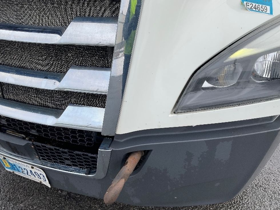 Day Cab Tractor-Heavy Duty Tractors-Freightliner-2018-T12664ST-Albany-NY-492,998\n\t\tmiles-$ 39,250 - Image 19