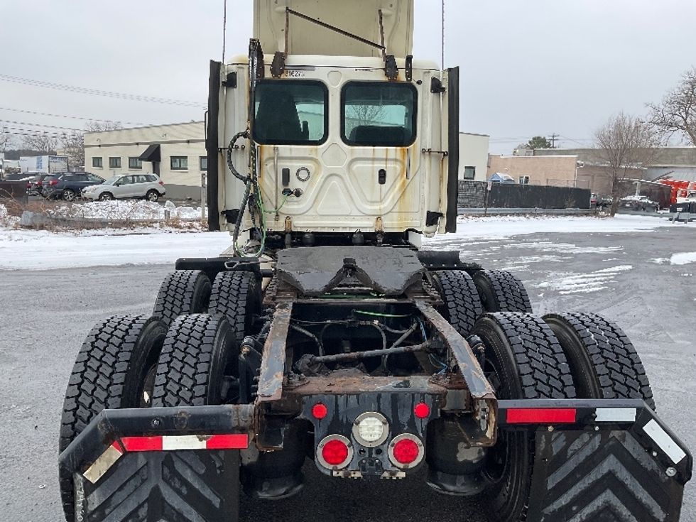 Day Cab Tractor-Heavy Duty Tractors-Freightliner-2018-T12664ST-Albany-NY-492,998\n\t\tmiles-$ 39,250 - Image 6