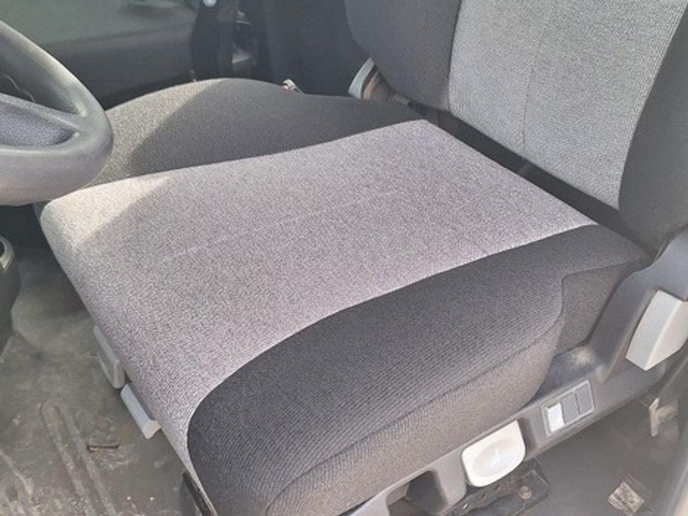 Day Cab Tractor-Heavy Duty Tractors-Freightliner-2018-T12664ST-Allen Park-MI-160,669\n\t\tmiles-$ 45,000 - Image 19