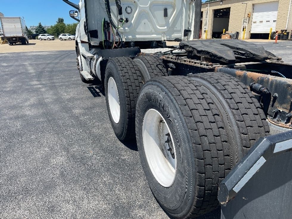 Day Cab Tractor-Heavy Duty Tractors-Freightliner-2018-T12664ST-Allen Park-MI-160,669\n\t\tmiles-$ 45,000 - Image 5