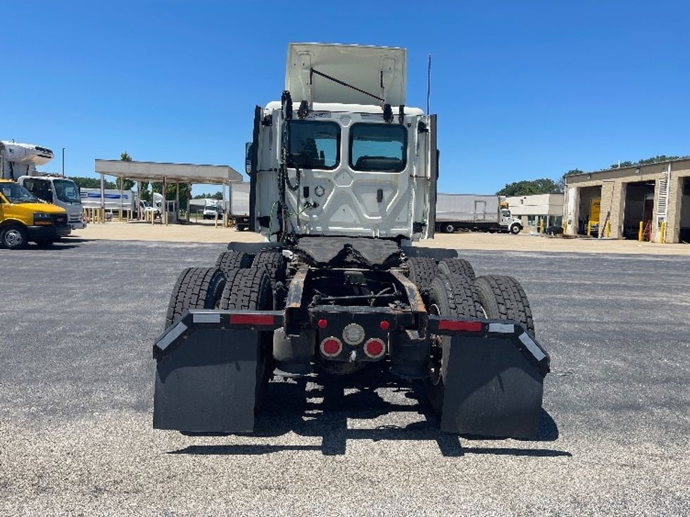Day Cab Tractor-Heavy Duty Tractors-Freightliner-2018-T12664ST-Allen Park-MI-160,669\n\t\tmiles-$ 45,000 - Image 6