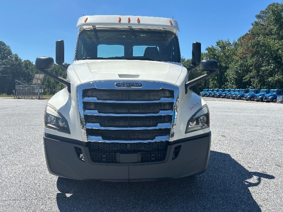 Day Cab Tractor-Heavy Duty Tractors-Freightliner-2018-T12664ST-Anderson-SC-363,119\n\t\tmiles-$ 46,000 - Image 2