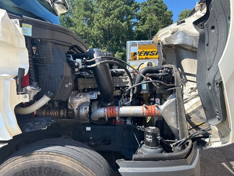 Day Cab Tractor-Heavy Duty Tractors-Freightliner-2018-T12664ST-Anderson-SC-504,956\n\t\tmiles-$ 39,000 - Image 15