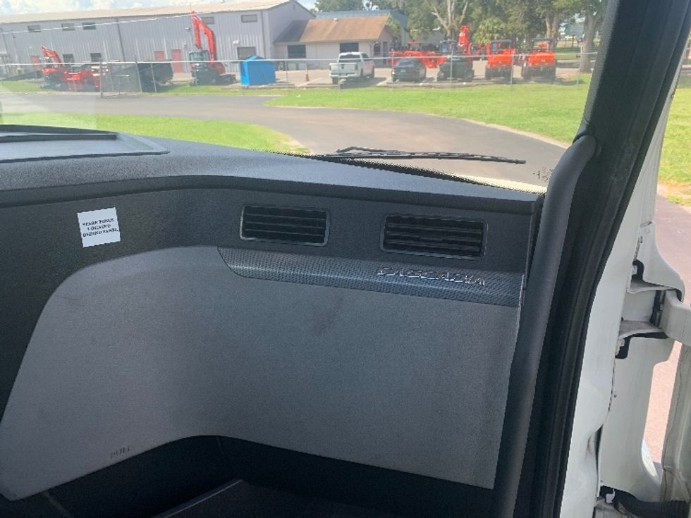 Day Cab Tractor-Heavy Duty Tractors-Freightliner-2018-T12664ST-Apopka-FL-271,473\n\t\tmiles-$ 58,250 - Image 13