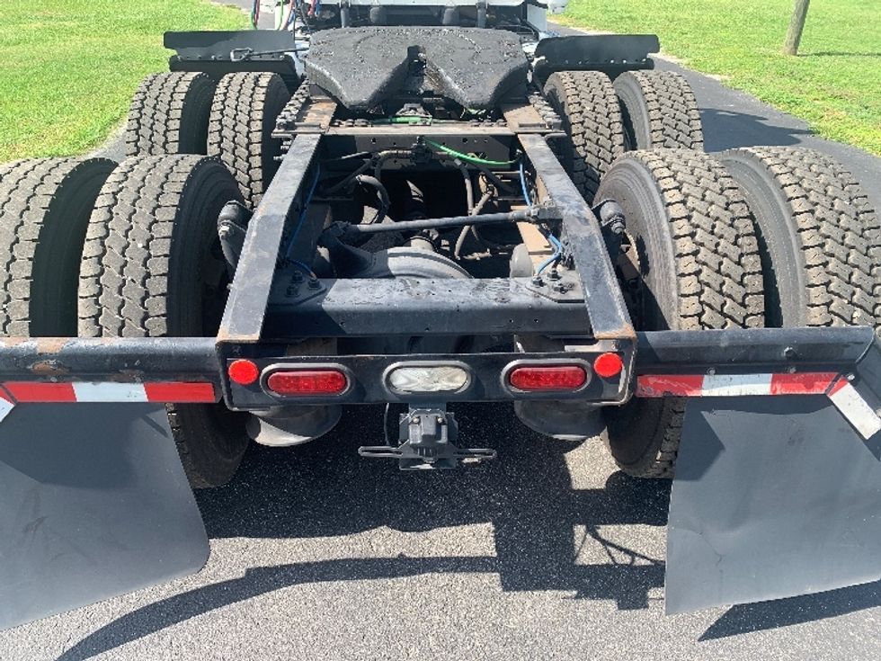 Day Cab Tractor-Heavy Duty Tractors-Freightliner-2018-T12664ST-Apopka-FL-271,473\n\t\tmiles-$ 58,250 - Image 6