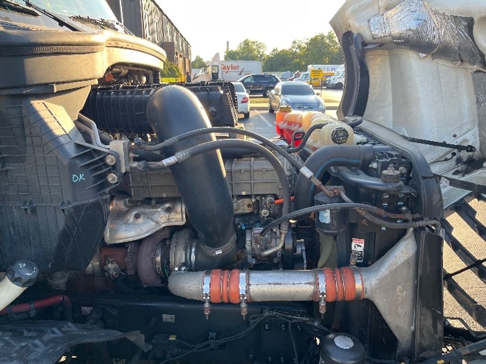 Day Cab Tractor-Heavy Duty Tractors-Freightliner-2018-T12664ST-Bensalem-PA-504,829\n\t\tmiles-$ 41,250 - Image 15