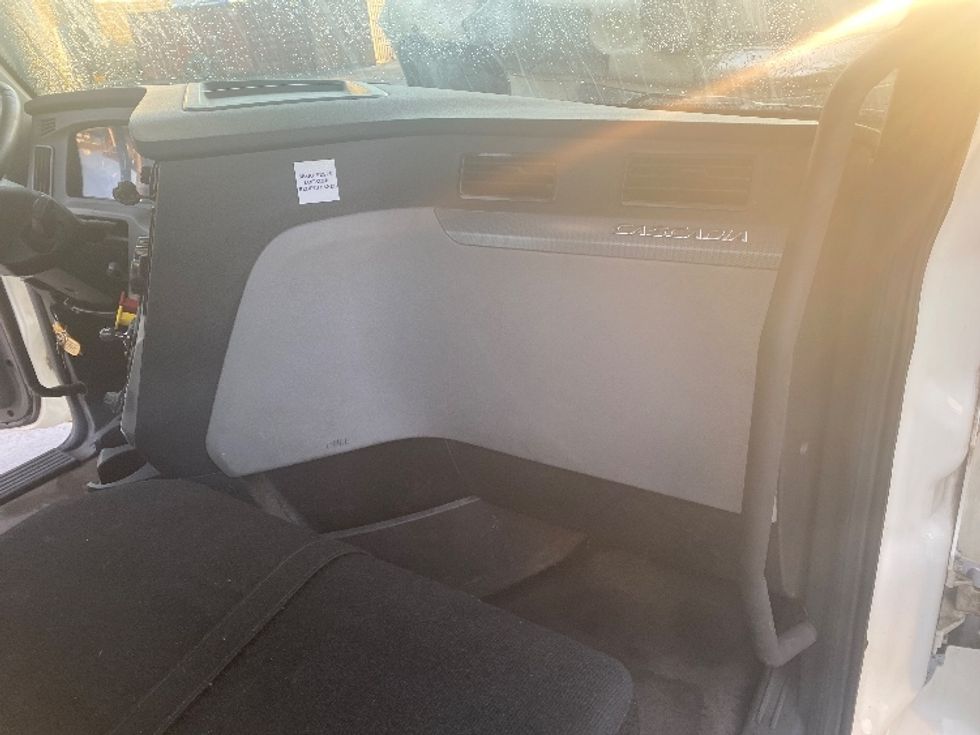 Day Cab Tractor-Heavy Duty Tractors-Freightliner-2018-T12664ST-Binghamton-NY-461,345\n\t\tmiles-$ 32,750 - Image 13