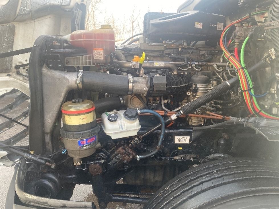 Day Cab Tractor-Heavy Duty Tractors-Freightliner-2018-T12664ST-Binghamton-NY-461,345\n\t\tmiles-$ 32,750 - Image 16