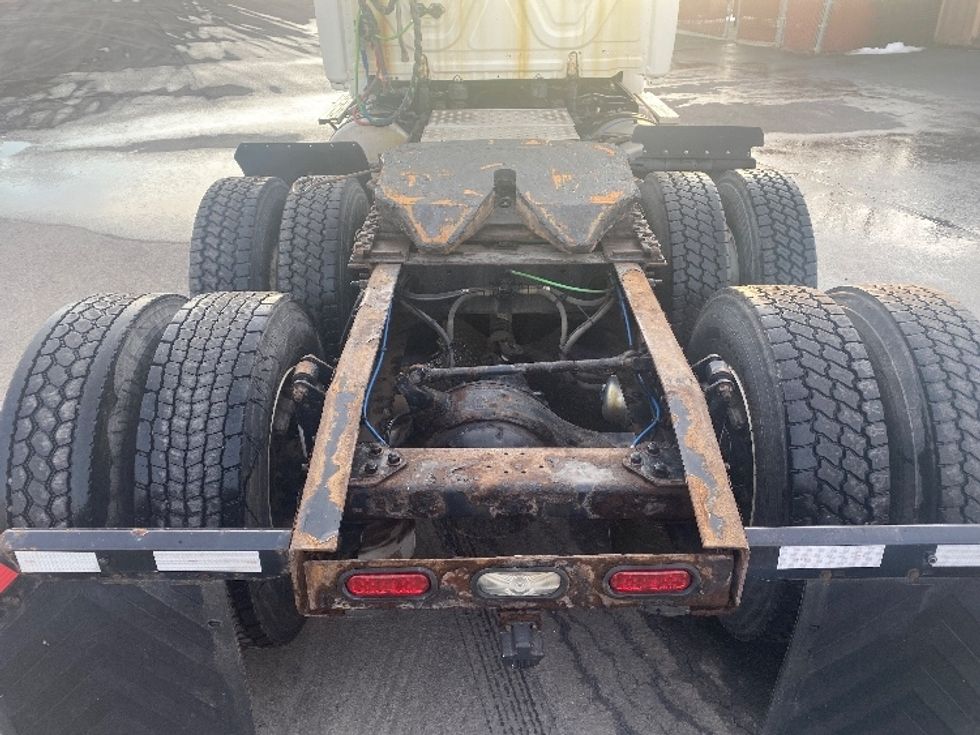 Day Cab Tractor-Heavy Duty Tractors-Freightliner-2018-T12664ST-Binghamton-NY-461,345\n\t\tmiles-$ 32,750 - Image 6