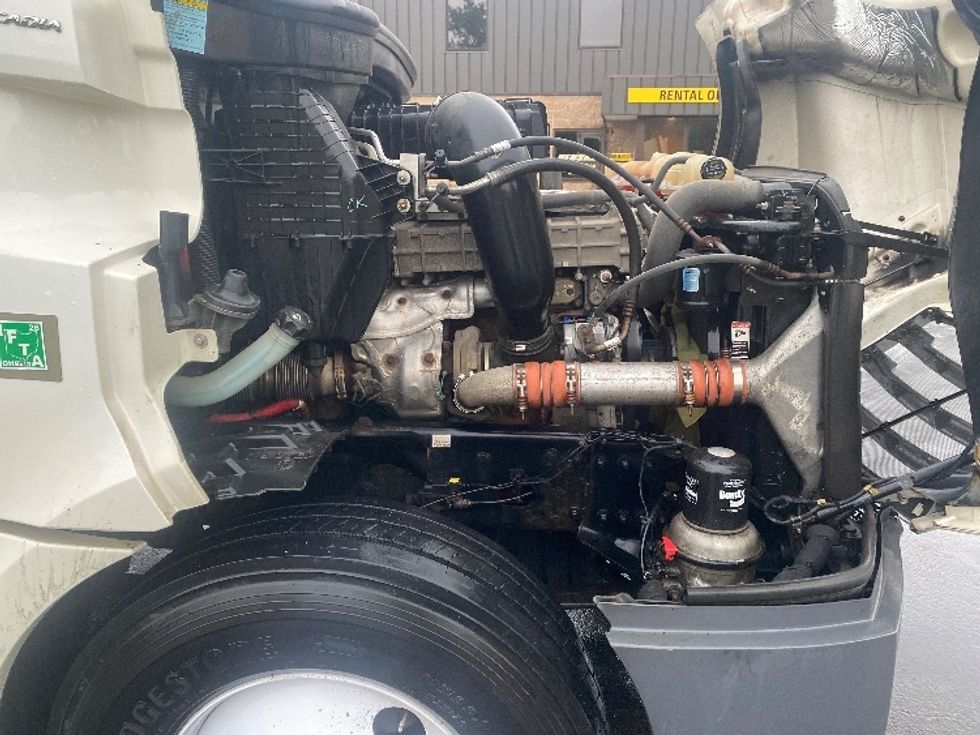 Day Cab Tractor-Heavy Duty Tractors-Freightliner-2018-T12664ST-Binghamton-NY-487,065\n\t\tmiles-$ 35,750 - Image 15