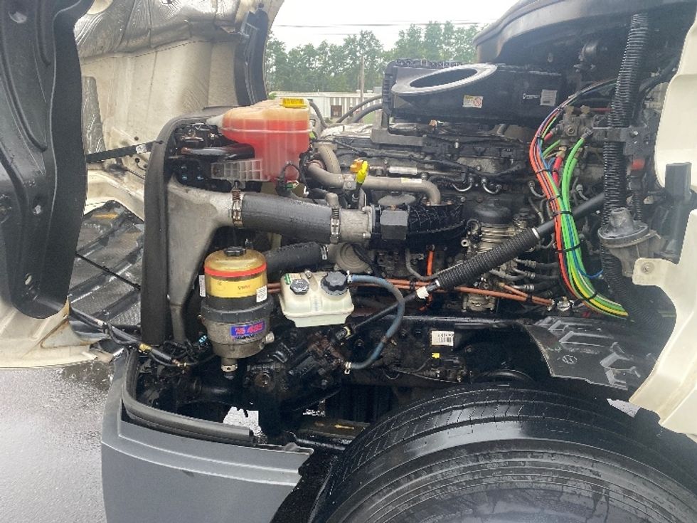 Day Cab Tractor-Heavy Duty Tractors-Freightliner-2018-T12664ST-Binghamton-NY-487,065\n\t\tmiles-$ 35,750 - Image 16