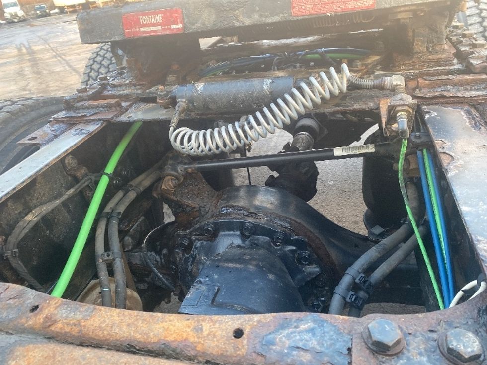 Day Cab Tractor-Heavy Duty Tractors-Freightliner-2018-T12664ST-Binghamton-NY-495,065\n\t\tmiles-$ 33,000 - Image 18