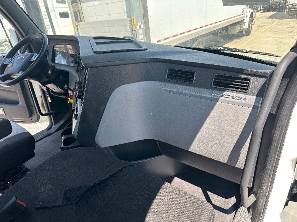 Day Cab Tractor-Heavy Duty Tractors-Freightliner-2018-T12664ST-Birmingham-AL-353,867\n\t\tmiles-$ 46,500 - Image 13