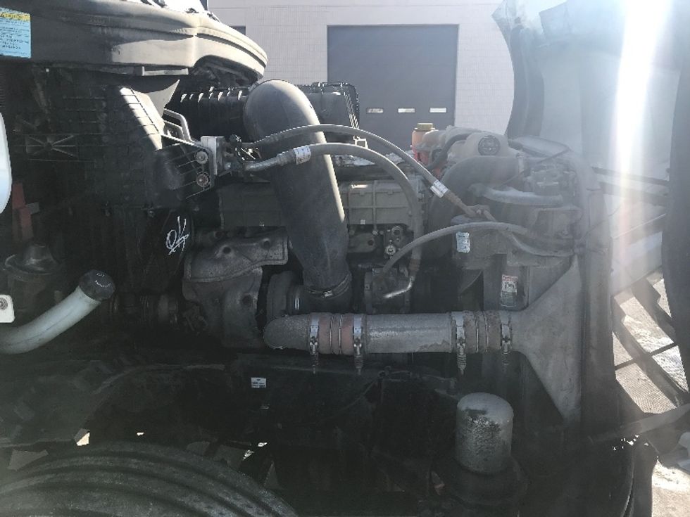 Day Cab Tractor-Heavy Duty Tractors-Freightliner-2018-T12664ST-Brooklyn Park-MN-369,286\n\t\tmiles-$ 46,000 - Image 15