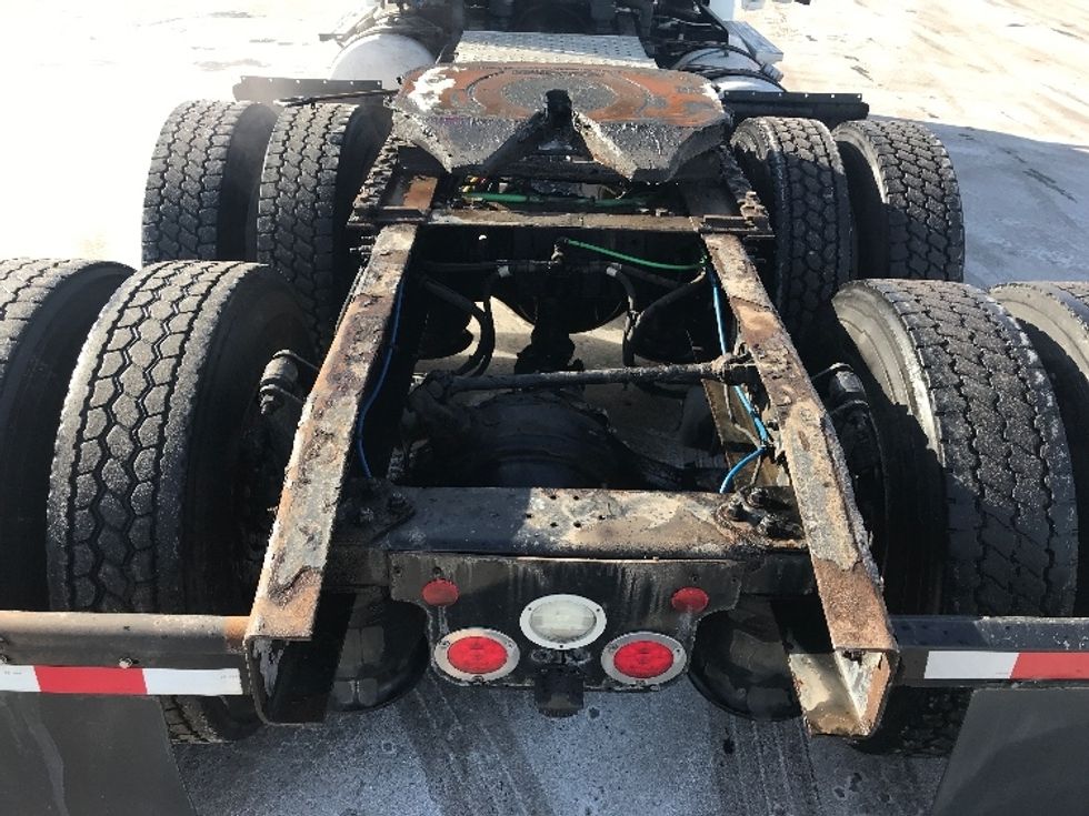 Day Cab Tractor-Heavy Duty Tractors-Freightliner-2018-T12664ST-Brooklyn Park-MN-369,286\n\t\tmiles-$ 46,000 - Image 6