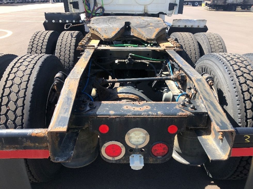 Day Cab Tractor-Heavy Duty Tractors-Freightliner-2018-T12664ST-Byron Center-MI-358,011\n\t\tmiles-$ 45,250 - Image 6