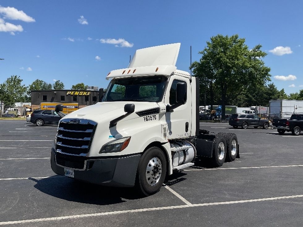 Day Cab Tractor-Heavy Duty Tractors-Freightliner-2018-T12664ST-Capitol Heights-MD-481,917\n\t\tmiles-$ 43,250 - Image 3