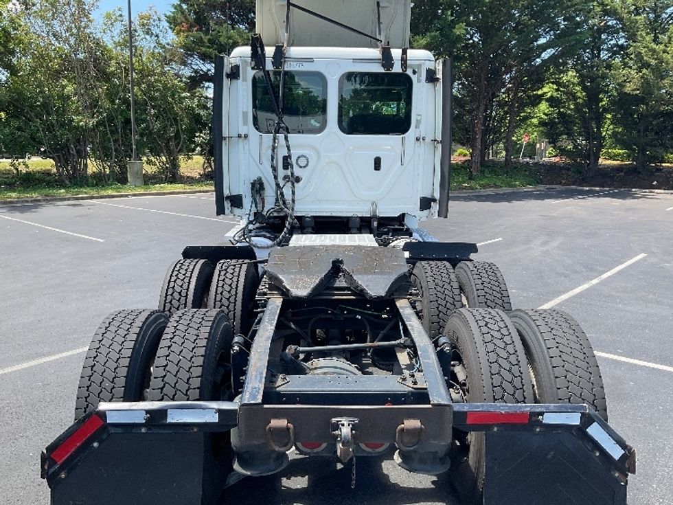 Day Cab Tractor-Heavy Duty Tractors-Freightliner-2018-T12664ST-Capitol Heights-MD-515,509\n\t\tmiles-$ 40,750 - Image 6