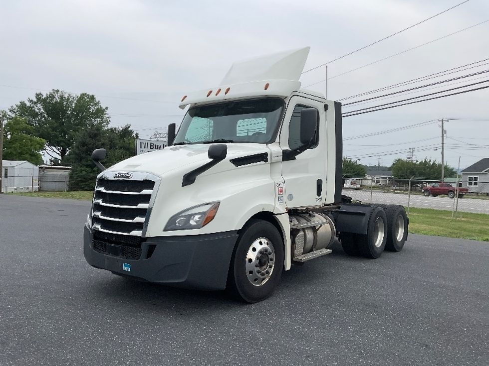 Day Cab Tractor-Heavy Duty Tractors-Freightliner-2018-T12664ST-Carlisle-PA-423,123\n\t\tmiles-$ 46,000 - Image 3