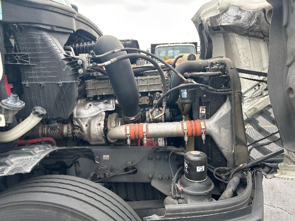 Day Cab Tractor-Heavy Duty Tractors-Freightliner-2018-T12664ST-City Of Industry-CA-405,704\n\t\tmiles-$ 42,500 - Image 14