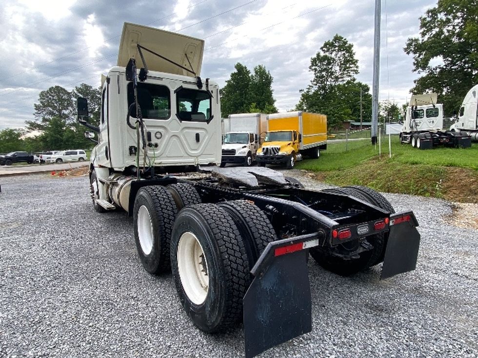 Day Cab Tractor-Heavy Duty Tractors-Freightliner-2018-T12664ST-Cleveland-TN-400,307\n\t\tmiles-$ 35,000 - Image 5