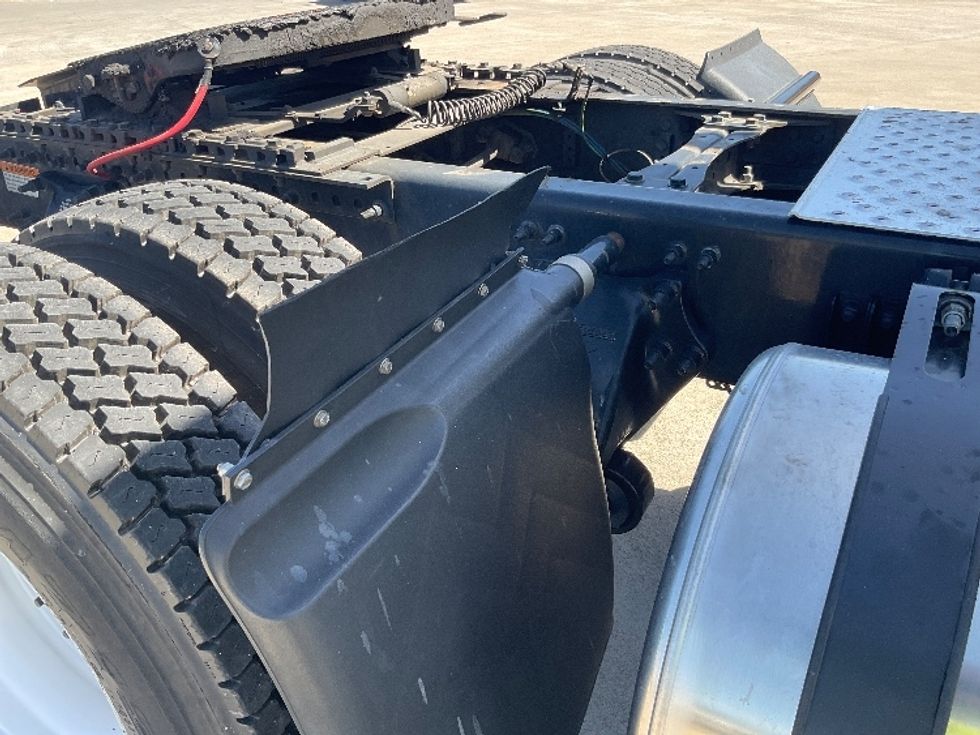 Day Cab Tractor-Heavy Duty Tractors-Freightliner-2018-T12664ST-Cleveland-TN-538,876\n\t\tmiles-$ 30,250 - Image 20