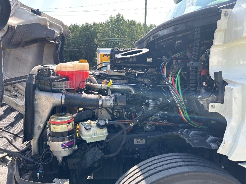 Day Cab Tractor-Heavy Duty Tractors-Freightliner-2018-T12664ST-Cleveland-TN-819,694\n\t\tmiles-$ 27,500 - Image 16