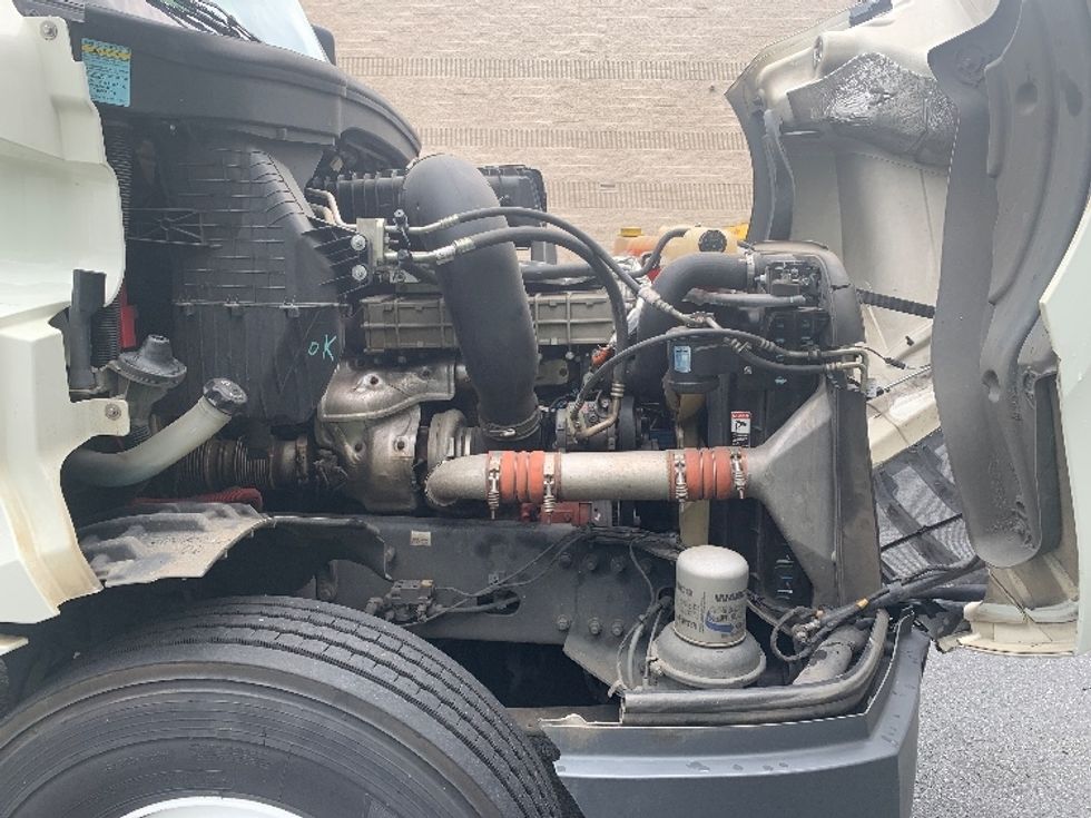 2018 Freightliner Cascadia 126" Day cab photo 14