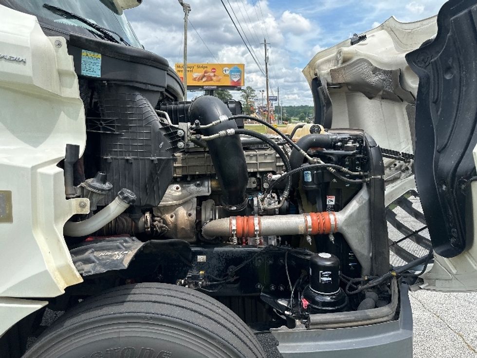 Day Cab Tractor-Heavy Duty Tractors-Freightliner-2018-T12664ST-Conyers-GA-241,982\n\t\tmiles-$ 52,750 - Image 15